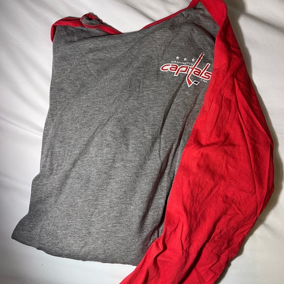 Men’s Washington capitals long sleeve tee size 2xl - Picture 2 of 2